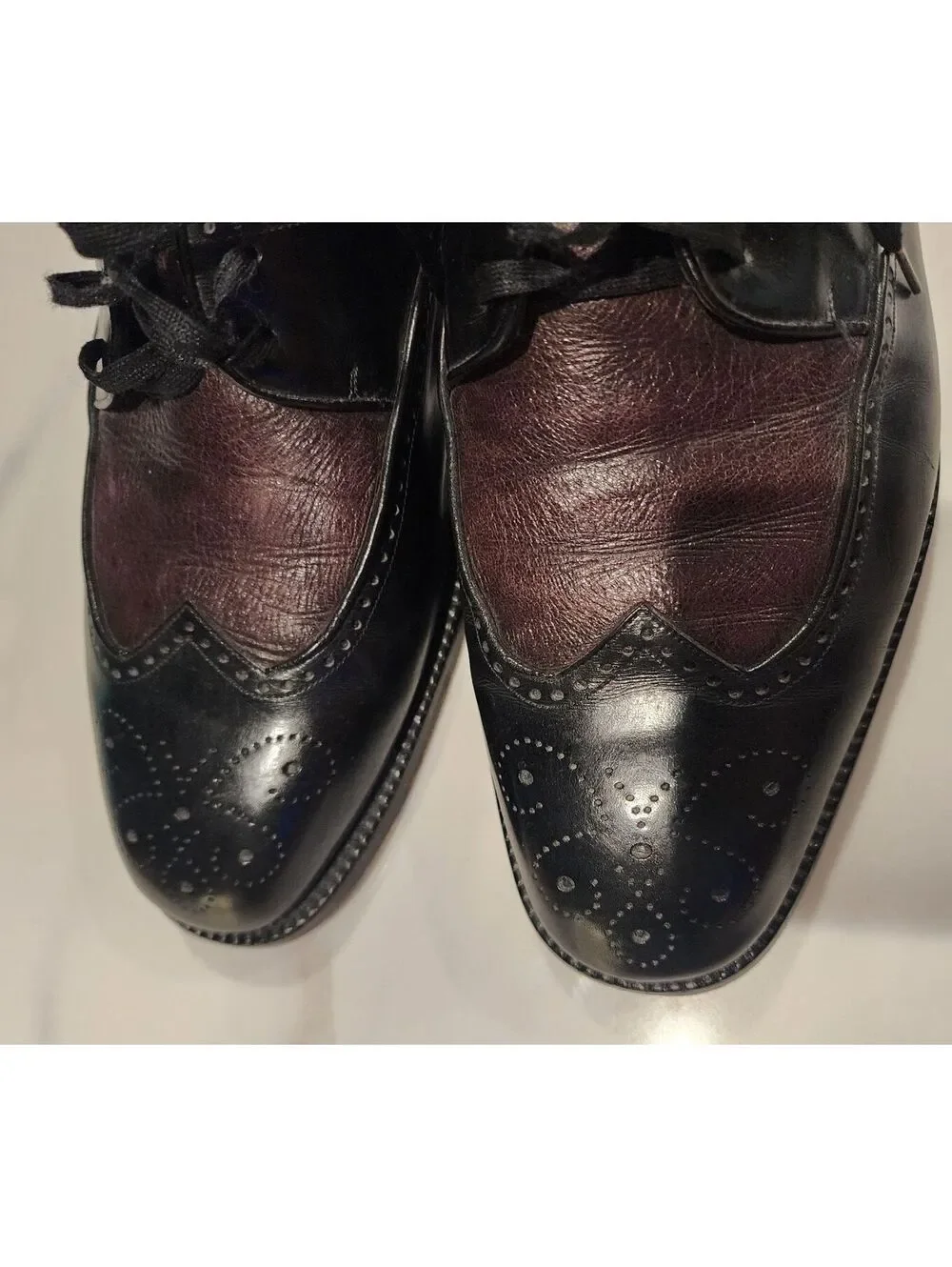 Mezlan Burgundy & Black Wingtip Oxford Dress Shoes – Men's Size 11.5
